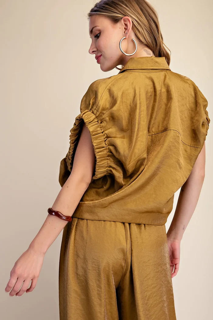 Addison Collared Blouse with Short Elastic Band Sleeve