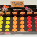 Interlock Bushings 15mm con/bar Skateboard Display, filled
