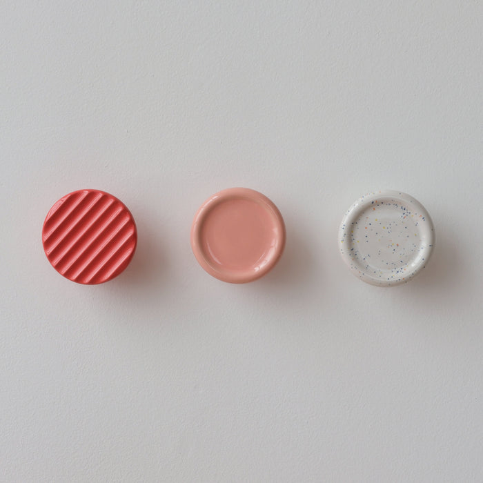 Sequence Revolve in lemon fog glaze