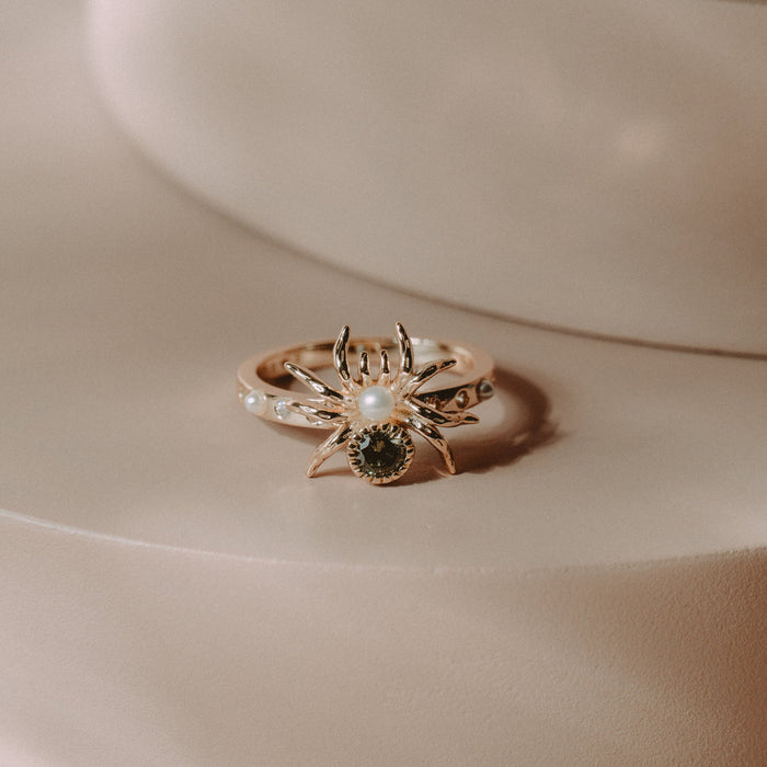 Spiders Kiss Ring