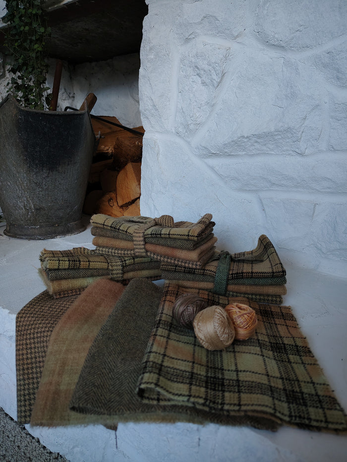 Tan Hand Dyed Wool Fat Sixteenth Bundle